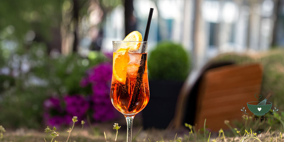 Aperol Spritz with Orange Slice. Aperol Spritz with Orange Slice.