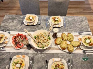 Stirring Memories - A banquet at Cindy's